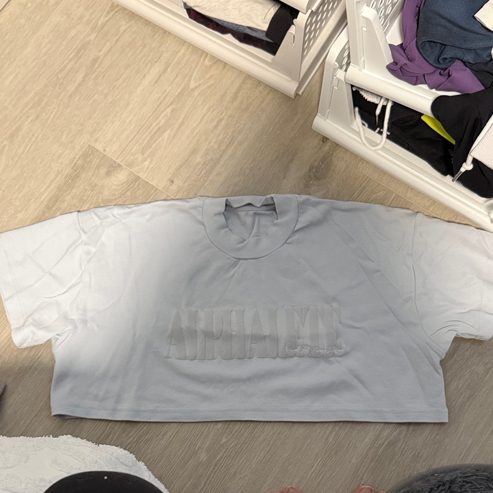 Alphalete Light Blue Cropped Tee - Large